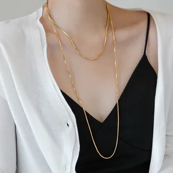 Сверхдлинное двухслойное ожерелье со змеиной цепочкой из драгоценной 18-каратной стали Ins Light Luxury Plain Gold Длинное ожерелье Женская цепочка для свитера